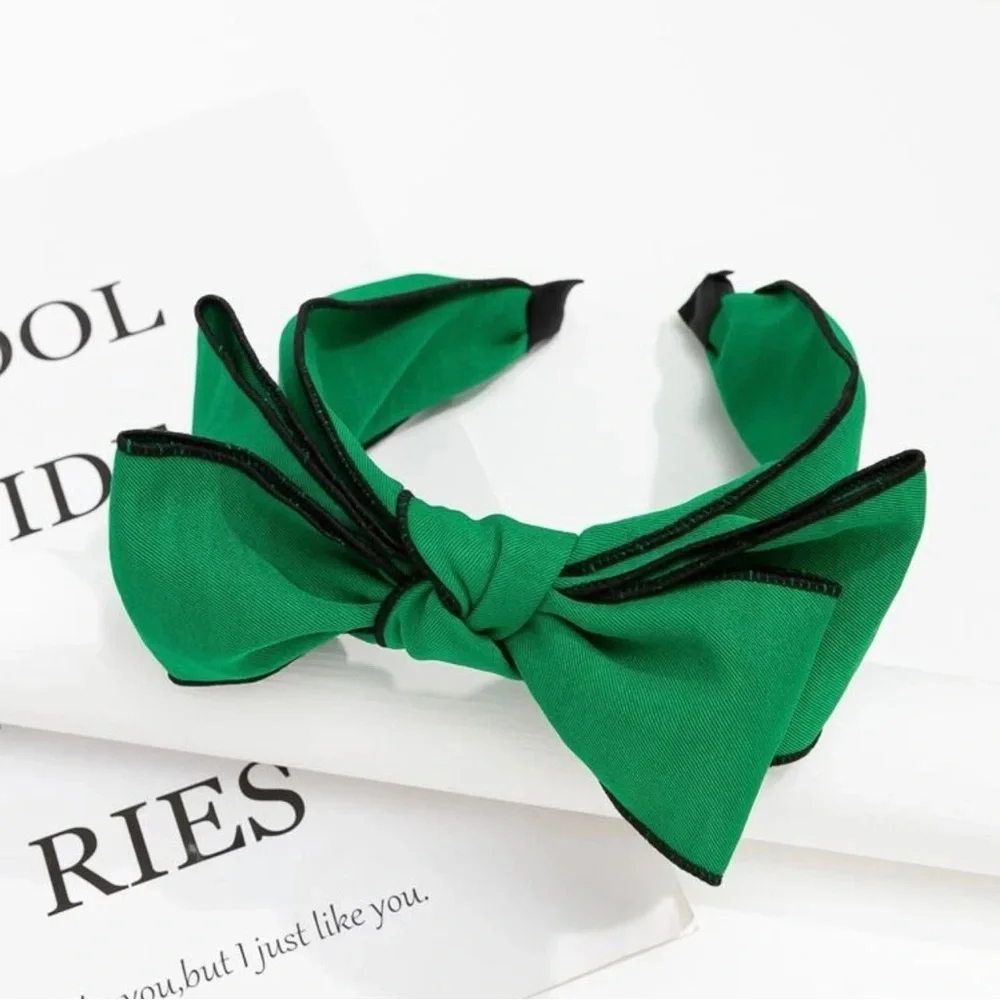 Festive Flair: Handmade Green Bow Headband for Holiday Magic! St. Patrick’s Day